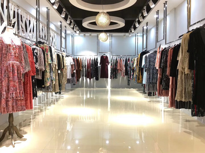 品牌折扣女裝批發(fā)實(shí)體店陳列技巧